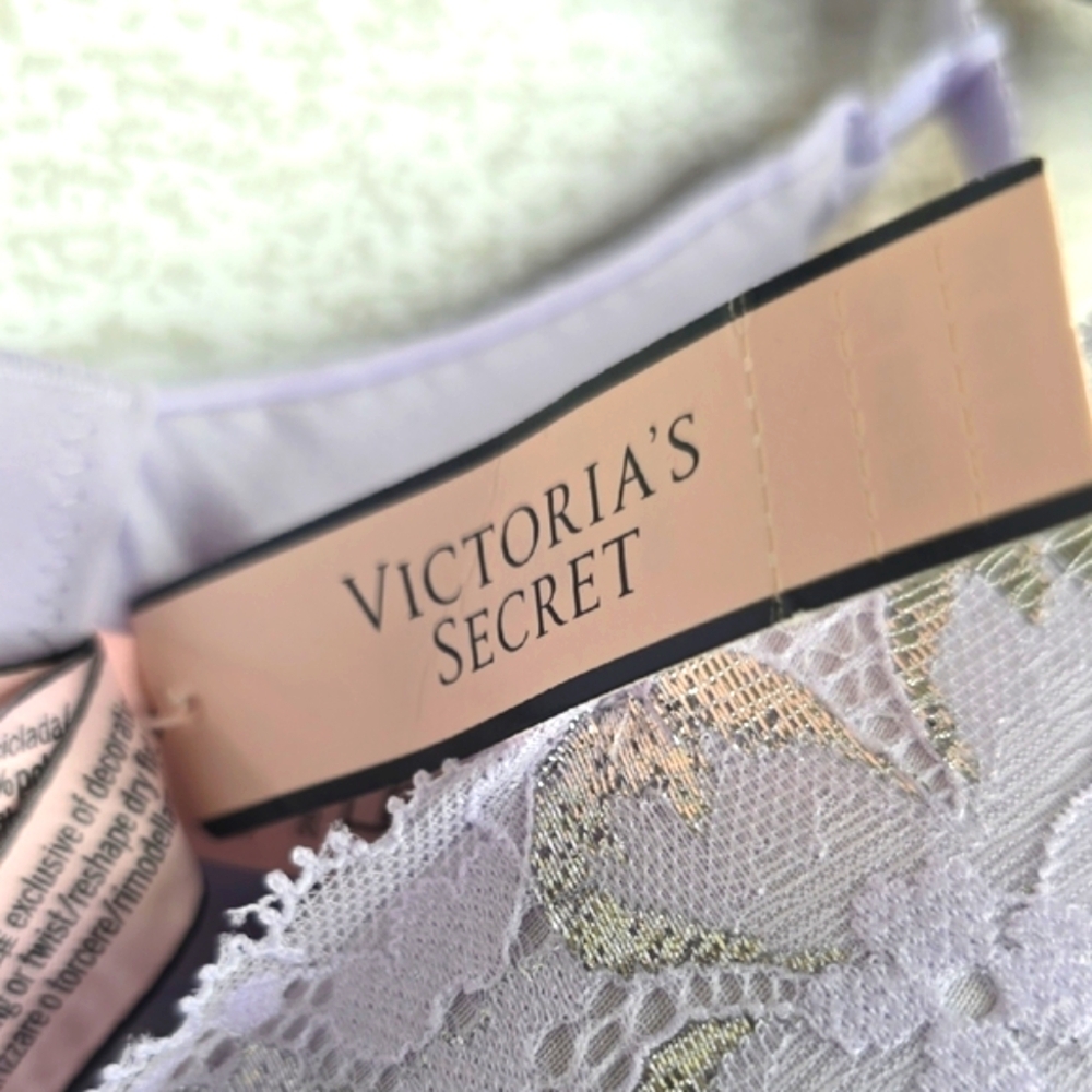 NWT Victoria's Secret Light Purple Lace Bra - Picture 2 of 6